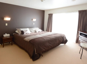 Springwaters Lodge