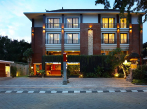 Capital O 1068 Grand Mirah Boutique Hotel