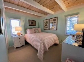 Holden Jeanie 4 Bedroom Home by RedAwning