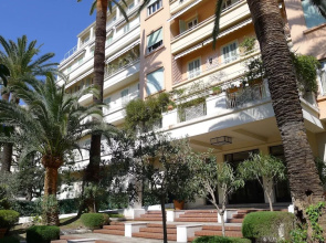 Ambassador Palace AP2095 by Riviera Holiday Homes