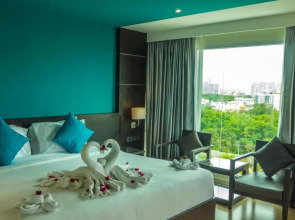 Unique Regency Hotel