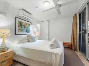 Stylish 3BR Oceanfront Stay by Mooloolaba Esp