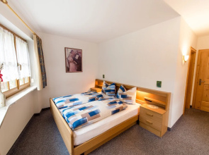 Apartment 4 Holiday - Cesa Ploner