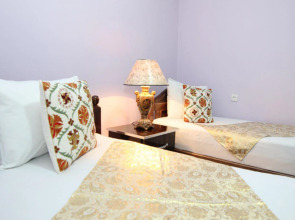 Al Mansur Guesthouse