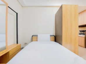 Homey And Modern Studio Apartment B Residence