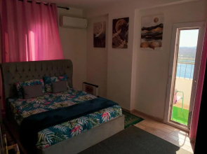 Nile Pyramidal View Apartment