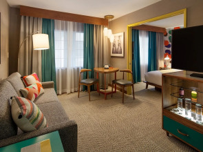 The Kinney - Venice Beach