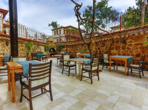 Atelya Art Hotel