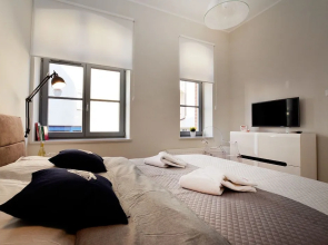 Golden Sun Apartments - Port