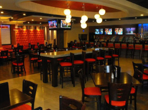 Holiday Inn Newark International Airport by IHG