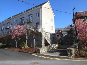 Clifden Station House