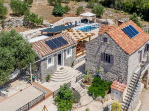 Stone House Prapatna
