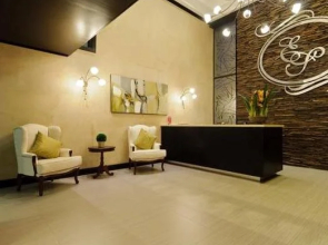 The Executive Suites  555