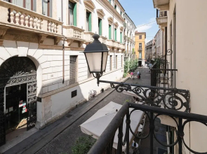 Nel cuore del centro storico Vicentino Apartment