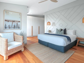 Luxe Coastal Abode, Marcus Beach