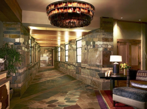 The Lodge at Vail, a RockResort by Vail Resorts
