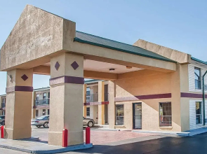 Econo Lodge Brownsville