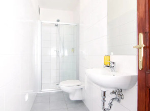 Hostel Little Quarter