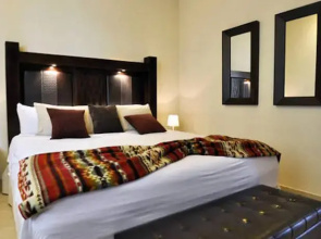 Luxury Condo V177 Romantic Zone