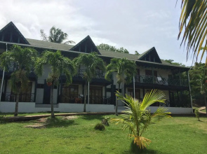 South West Bay Cabañas