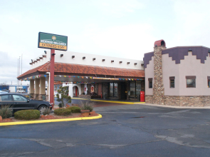 Brentwood Inn & Garden