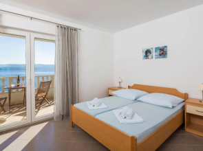 Beachfront Apartments Lara