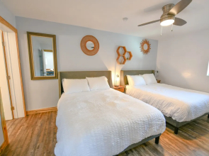 The Darmont Hotel and Suites