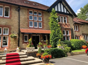 Springbank Manor
