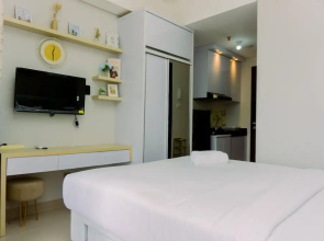 Restful And Comfortable Studio Transpark Bintaro Apartment