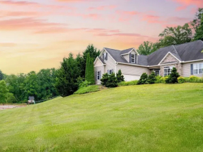 Fairview Vista by Avantstay 10 Mins to Asheville