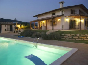 Studio Apartment In Countryside Villa With Pool