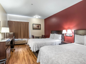 Red Roof Inn PLUS+ Houston - Energy Corridor