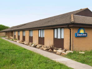 Days Inn by Wyndham Sutton Scotney South