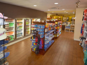 Rosen Inn, closest to Universal