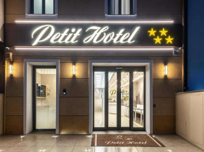 Petit Hotel