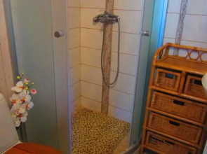 Kanali 11 Home Accommodation