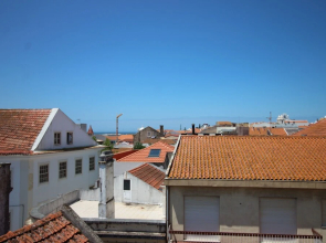 Old Town House in Figueira da Foz Near Beach