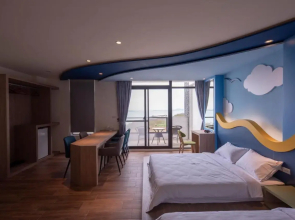 Finding Sea B&B Hall 2