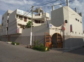 Las Brisas Hostal