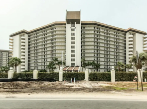 Community Perks! Luxury Panama City Beach Condo