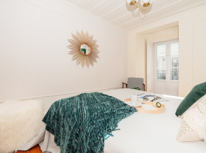 Stunning & Modern 2 Bedroom Apartment in Chiado