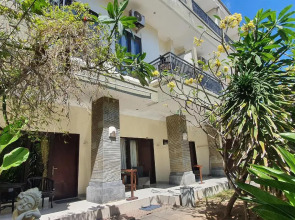 OYO 4012 Ari Beach Inn