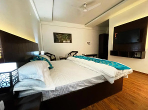 Home-Like Ganpati Infinity Resort