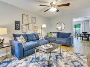 High Point Townhome w/ Patio, 1 Mi to Main Street!