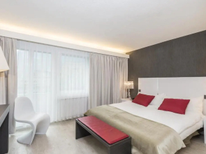Adhhoc Hotel
