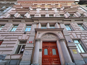 Apartment Manesova 4