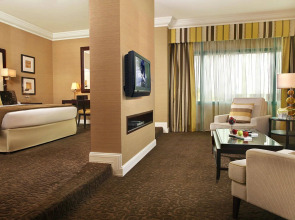 Mövenpick Grand Al Bustan Dubai
