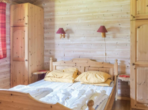 Nice Home in Olden With 3 Bedrooms and Wifi