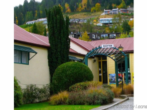 Melbourne Lodge