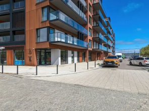 Modern With Balcony and Gym by Renters